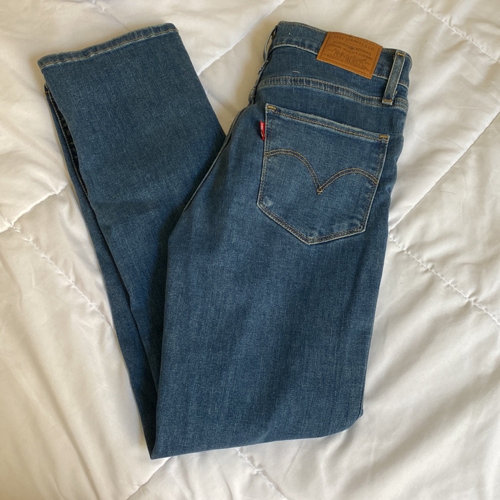 LEVIS HIGH RISE JEANS - Picture 2 of 3